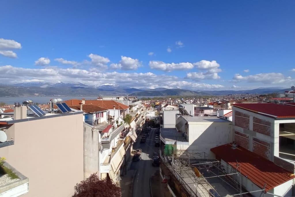 יואנינה Διαμέρισμα Τριών Υπνοδωμάτιων. מראה חיצוני תמונה